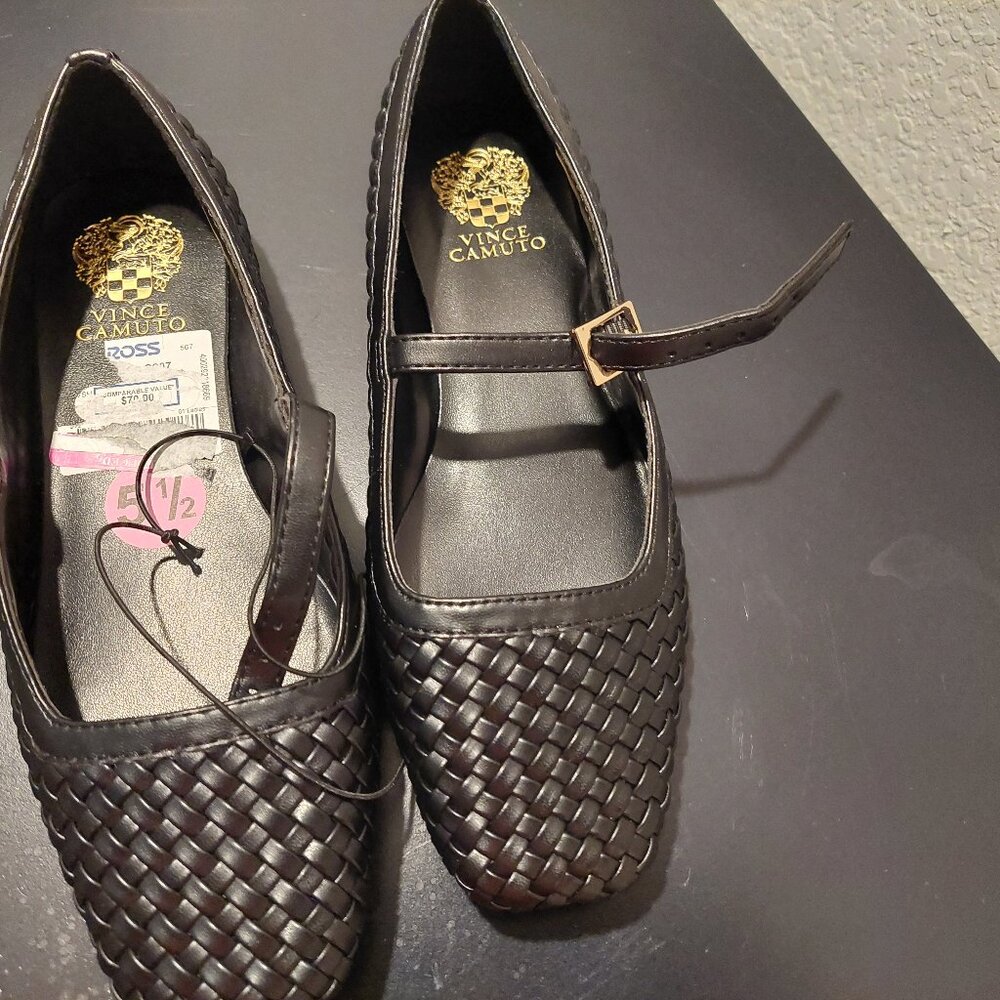 Vince Camuto Flats